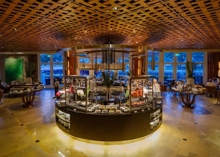 Fullerton Singapore